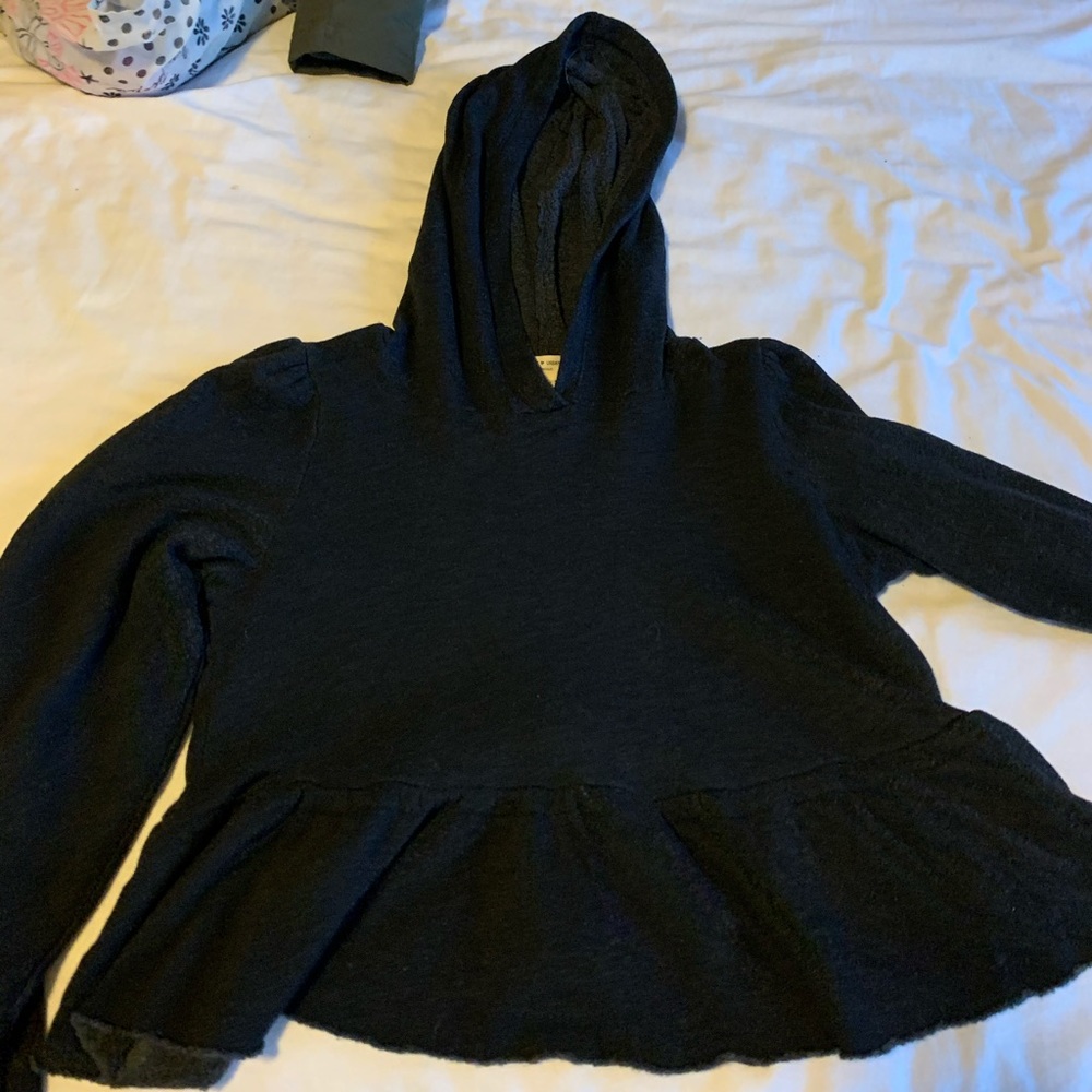 Black UO ruffle hoodie!
